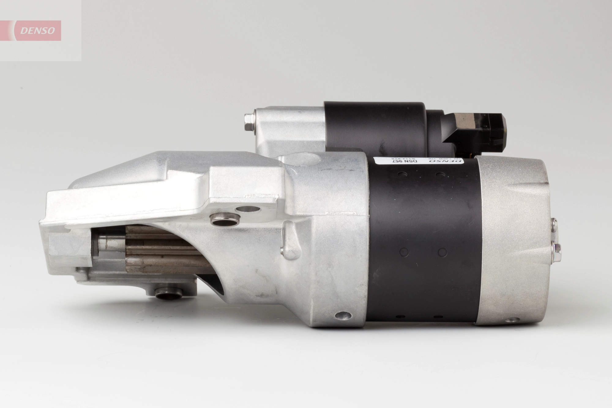 Стартер DENSO DSN957