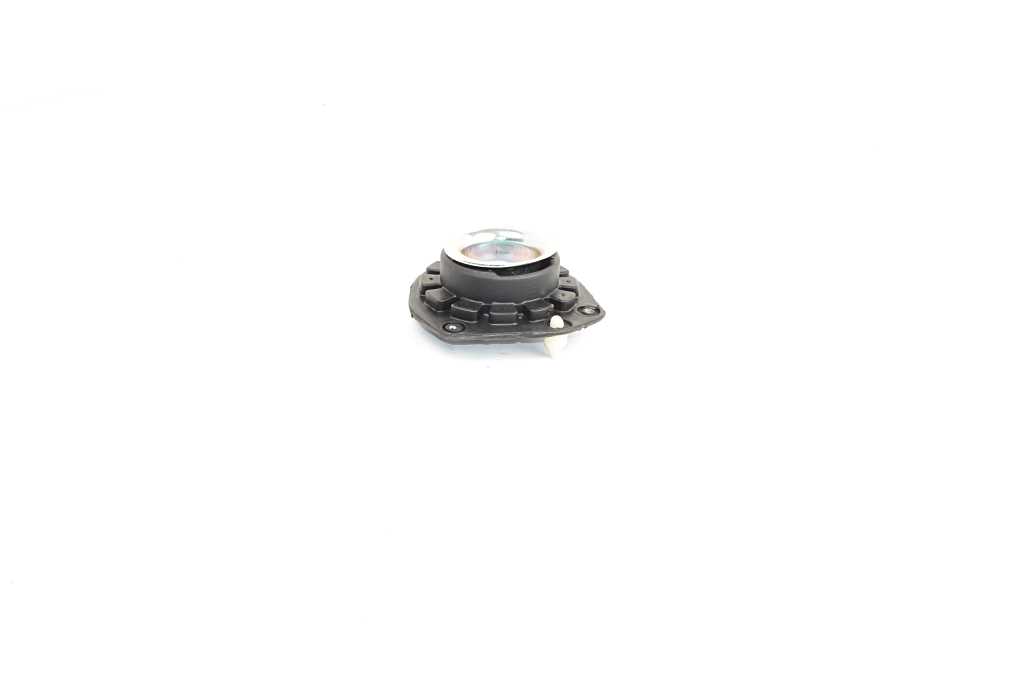 Опора стойки амортизатора BSG BSG 75-700-024