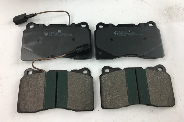 Комплект тормозных колодок дисковый тормоз JURATEK JCP1334