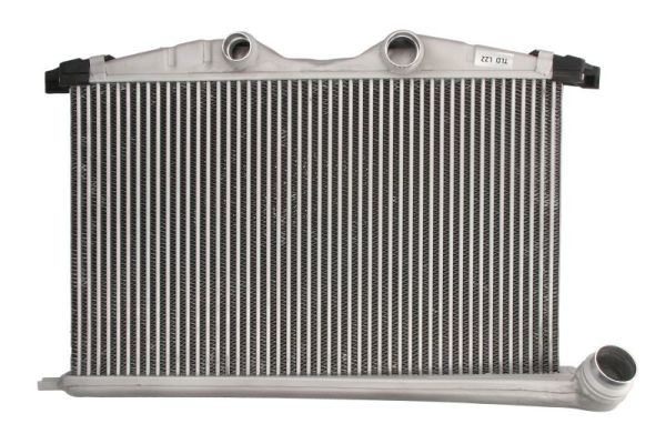 Интеркулер THERMOTEC DAC021TT