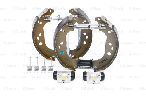 Комплект тормозных колодок BOSCH 0204114647