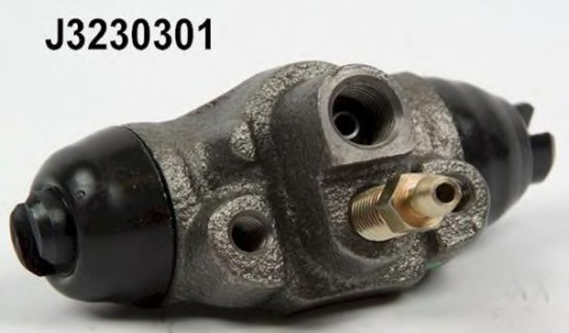 Цилиндр тормозной рабочий NIPPARTS J3230301