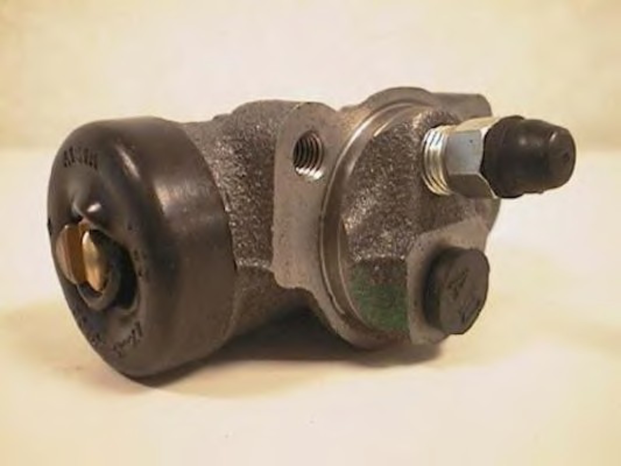 Цилиндр тормозной рабочий NIPPARTS J3236037