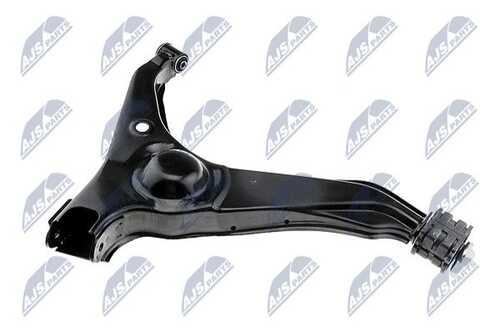 Рычаг подвески suzuki swift 89-04 /нижний правый NTY ZWT-SU-002