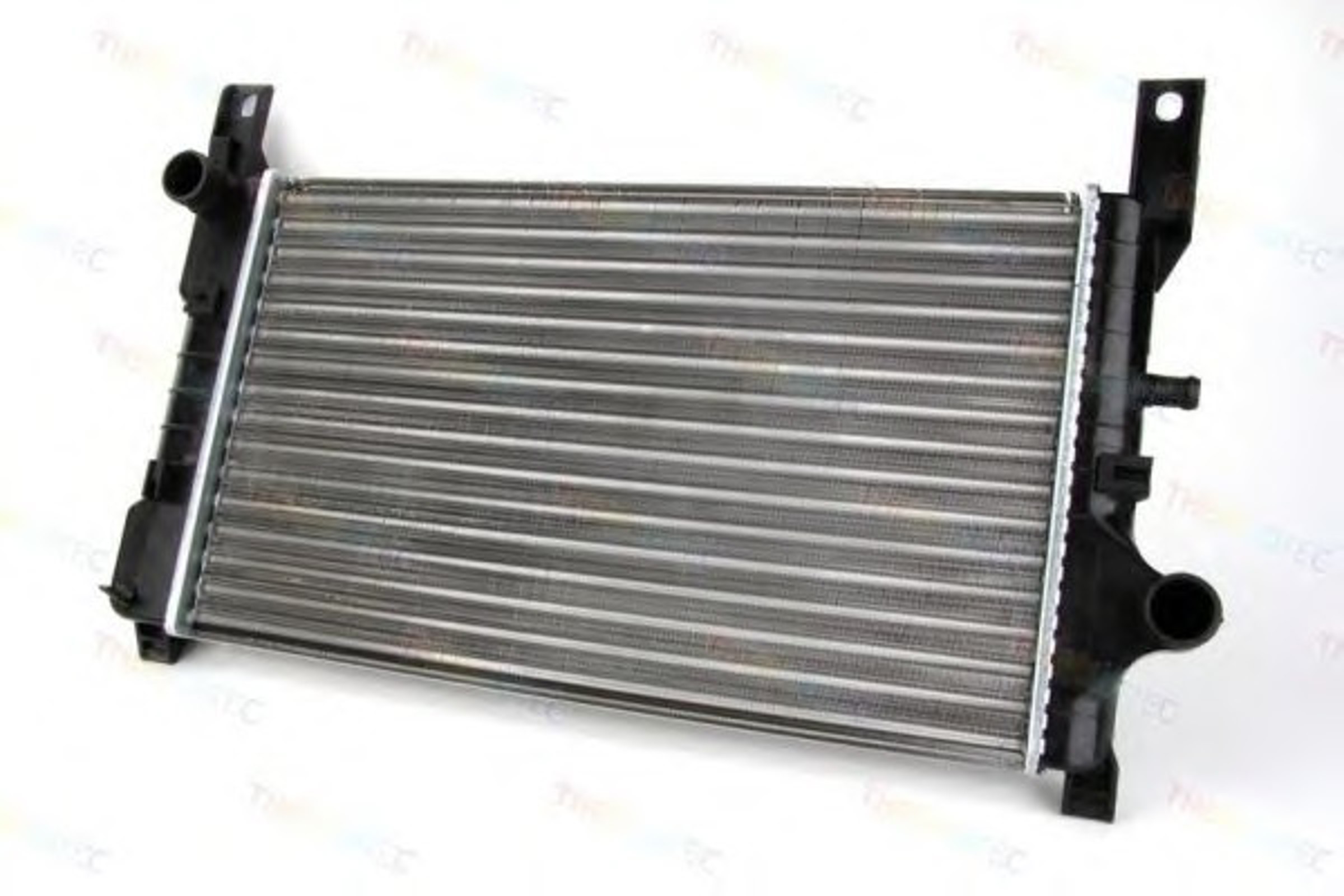 Радиатор системы охлаждения THERMOTEC D7G024TT