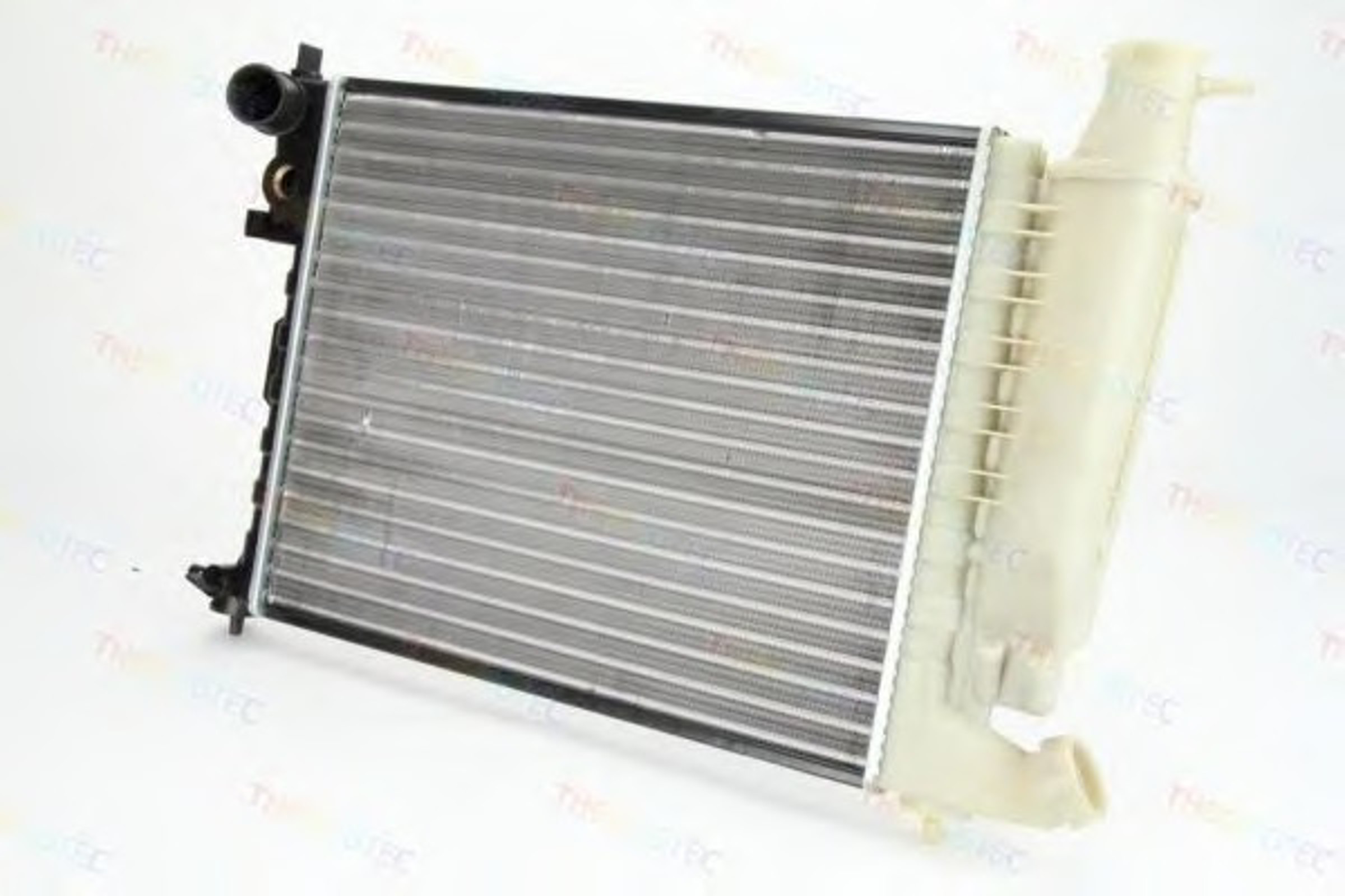 Радиатор системы охлаждения THERMOTEC D7P025TT